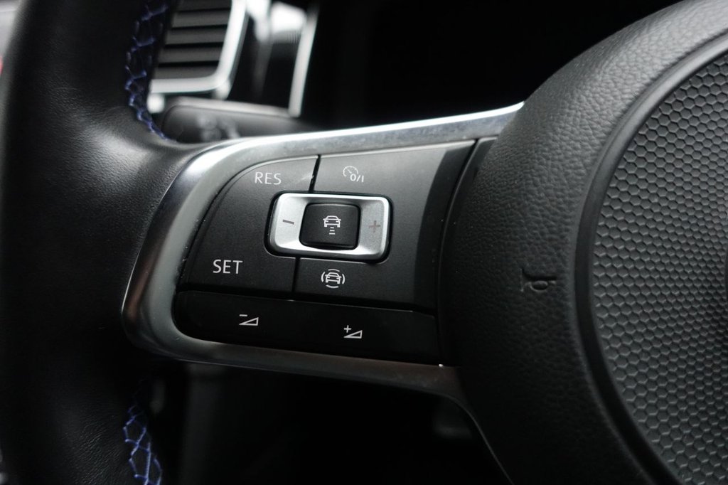 Used Volkswagen Golf 2020 for sale - 77171897: Photo 44