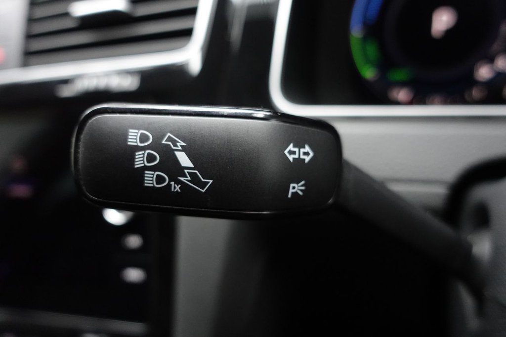 Used Volkswagen Golf 2020 for sale - 77171897: Photo 48