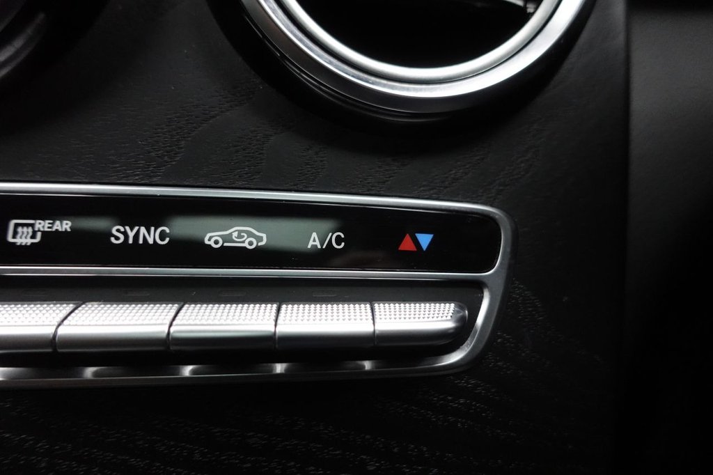 Used Mercedes-Benz GLC 2018 for sale - 77263518: Photo 39