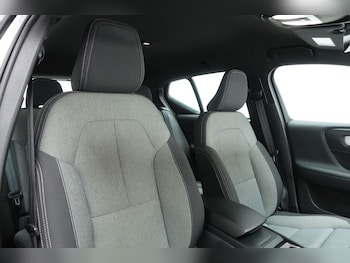 Used Volvo XC40 2023 for sale - 79584395: Photo