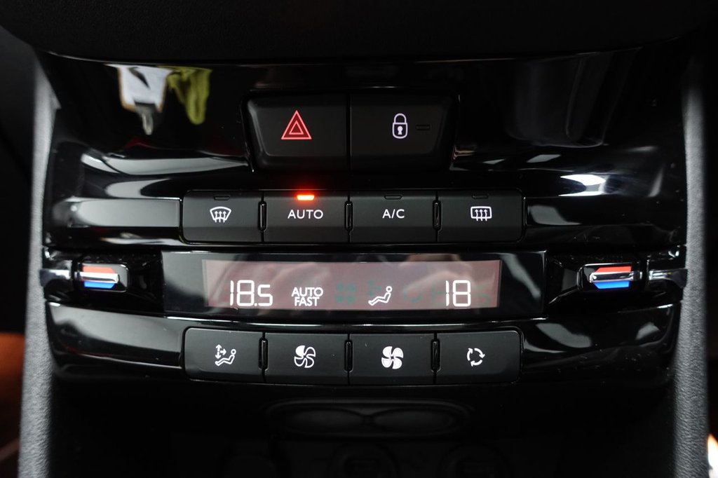 Used Peugeot 208 2013 for sale - 77667699: Photo 38