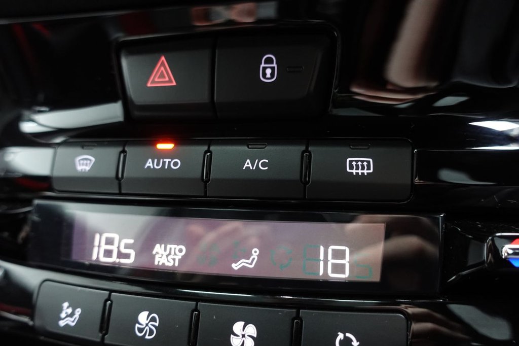 Used Peugeot 208 2013 for sale - 77667699: Photo 39