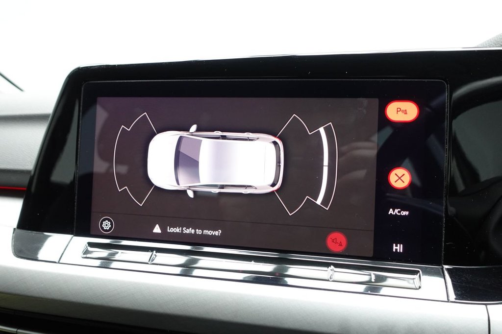 Used Volkswagen Golf 2021 for sale - 77188330: Photo 32