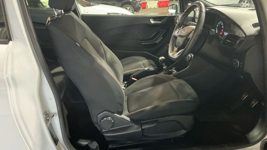 Used Ford Fiesta 2019 for sale - 76570540: Photo 2