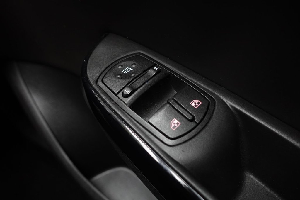 Used Vauxhall Corsa 2018 for sale - 77249943: Photo 39