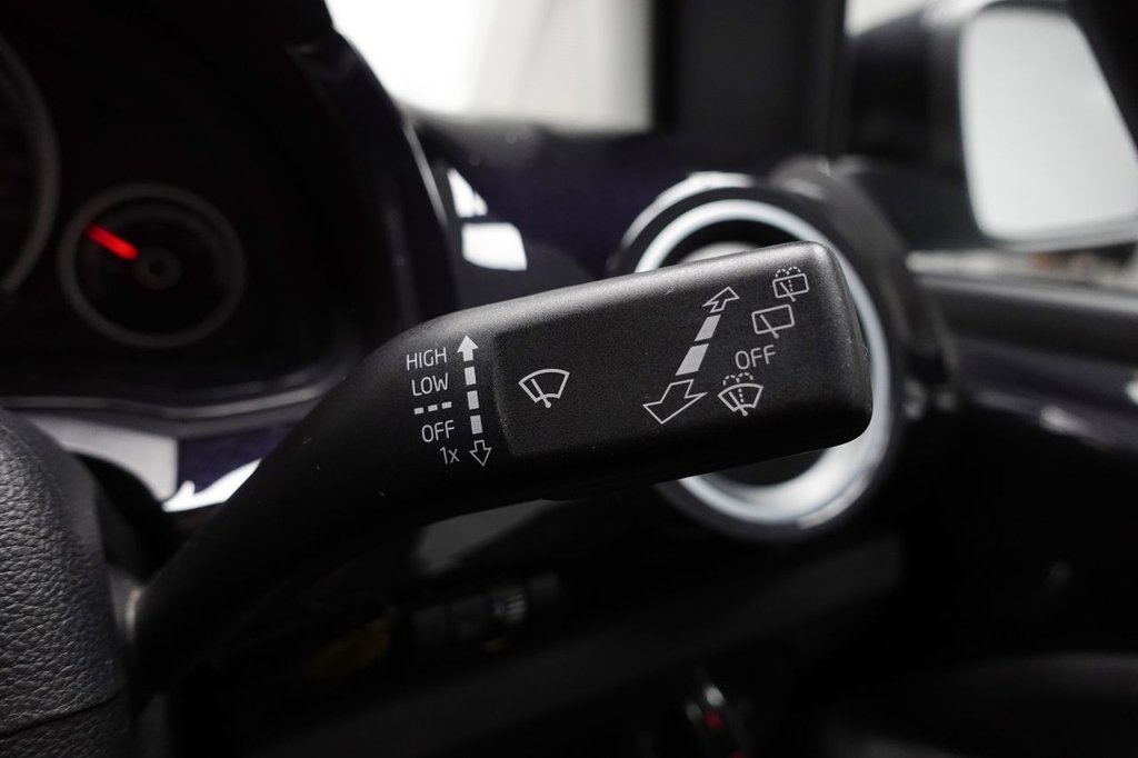 Used Volkswagen up! 2016 for sale - 76367738: Photo 30