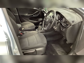 Used Vauxhall Astra 2018 for sale - 78349568: Photo
