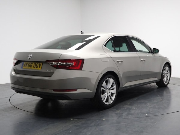 Used Skoda Superb 2016 for sale - 75585397: Photo 12