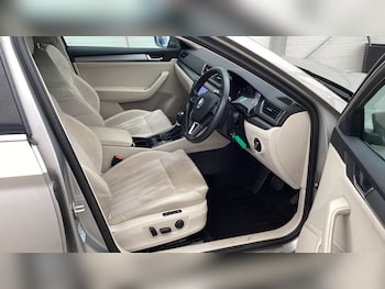 Used Skoda Superb 2016 for sale - 75585397: Photo