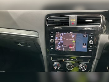 Used Volkswagen Golf 2019 for sale - 76496761: Photo