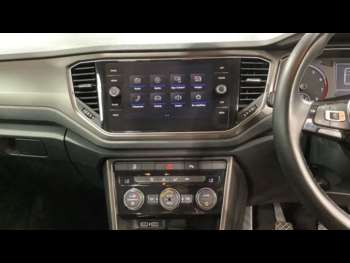 Used Volkswagen T-Roc 2018 for sale - 75099096: Photo