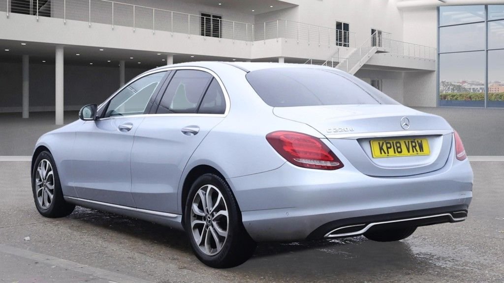 Used Mercedes-Benz C Class 2018 for sale - 76711504: Photo 6