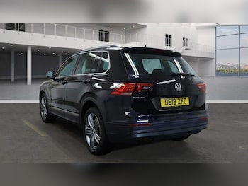 Used Volkswagen Tiguan 2019 for sale - 77507880: Photo