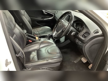 Used Volvo V40 2019 for sale - 77667259: Photo