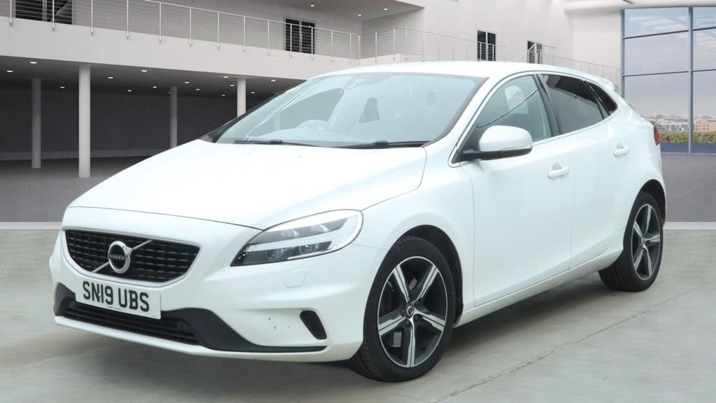 Used Volvo V40 2019 for sale - 77667259: Photo 3