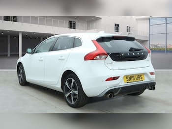 Used Volvo V40 2019 for sale - 77667259: Photo