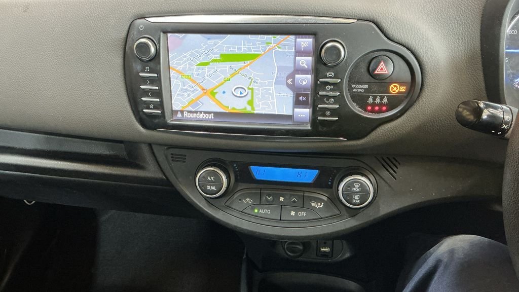 Used Toyota Yaris 2020 for sale - 78154083: Photo 2