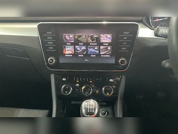 Used Skoda Superb 2018 for sale - 77027292: Photo