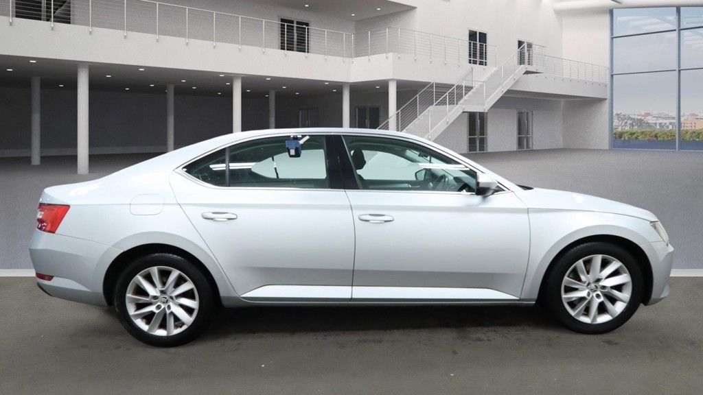 Used Skoda Superb 2018 for sale - 77027292: Photo 9
