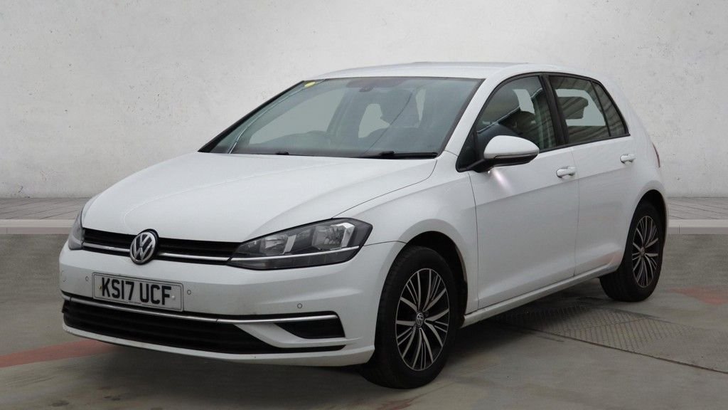 Used Volkswagen Golf 2017 for sale - 78111116: Photo 3