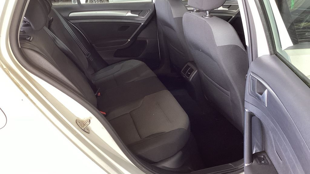 Used Volkswagen Golf 2017 for sale - 78111116: Photo 4