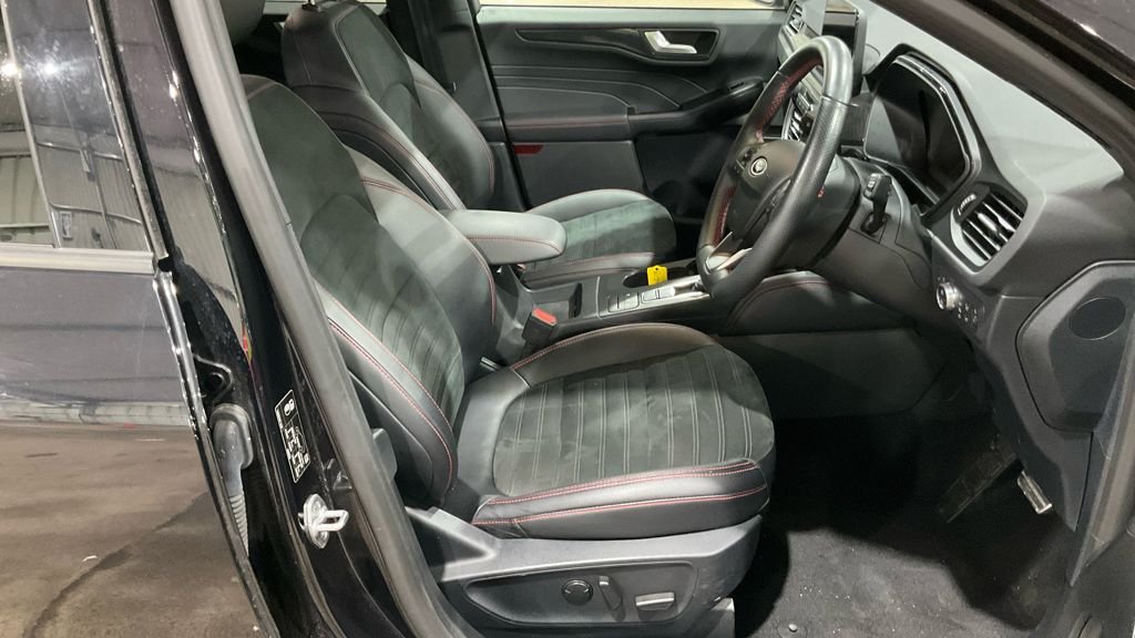 Used Ford Kuga 2021 for sale - 77065209: Photo 2