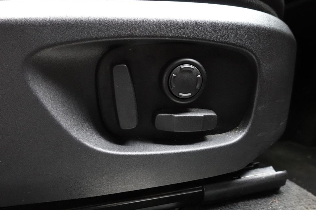 Used Land Rover Discovery Sport 2016 for sale - 77952582: Photo 19