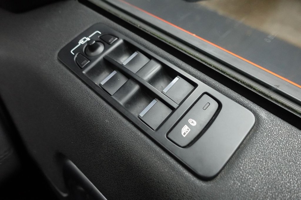 Used Land Rover Discovery Sport 2016 for sale - 77952582: Photo 50