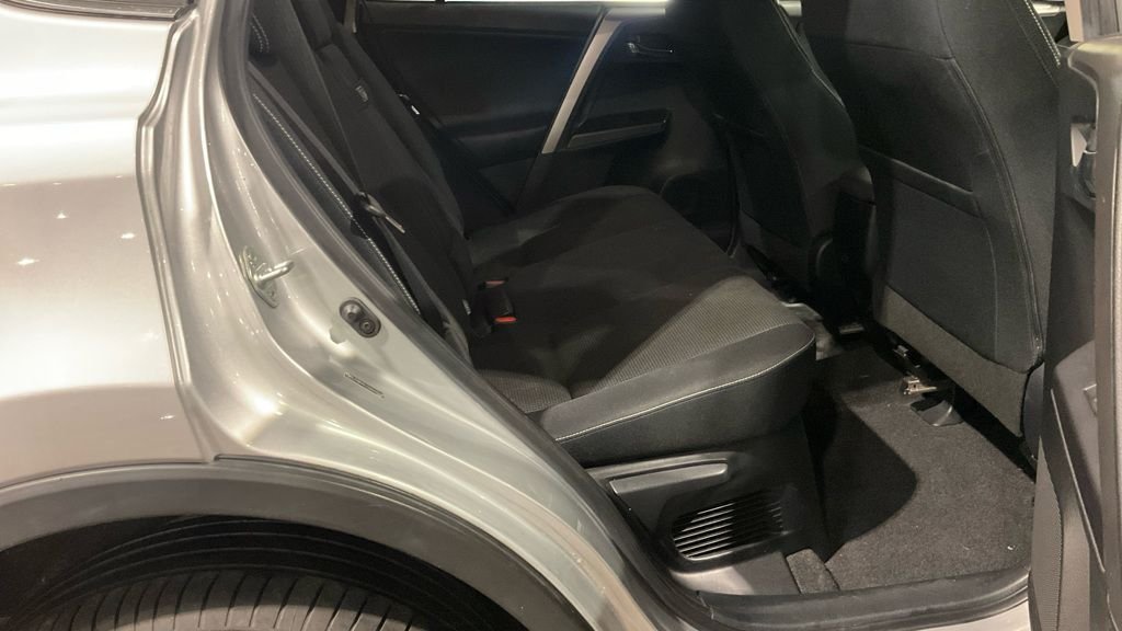 Used Toyota RAV4 2016 for sale - 76496685: Photo 12