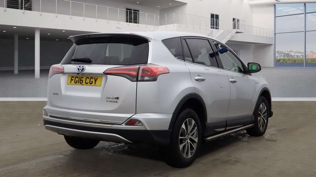 Used Toyota RAV4 2016 for sale - 76496685: Photo 8