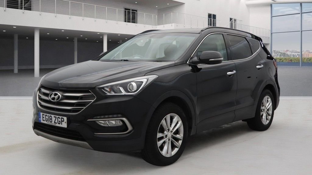 Used Hyundai Santa Fe 2018 for sale - 77302661: Photo 3