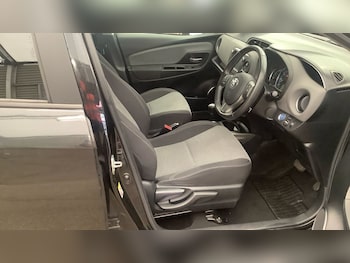 Used Toyota Yaris 2017 for sale - 75515417: Photo