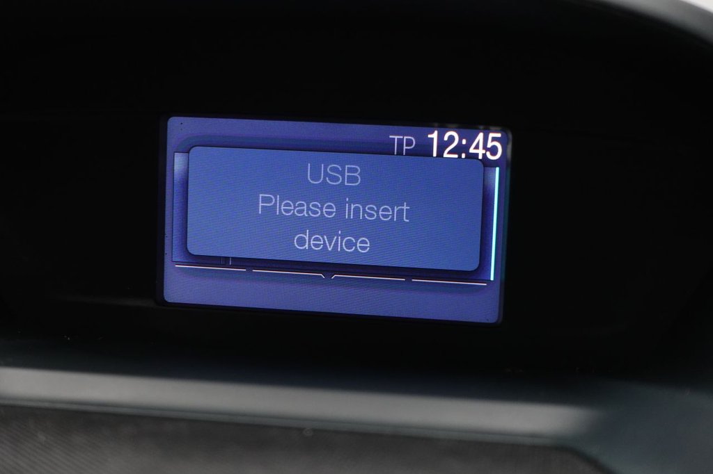 Used Ford C-Max 2015 for sale - 77110909: Photo 24