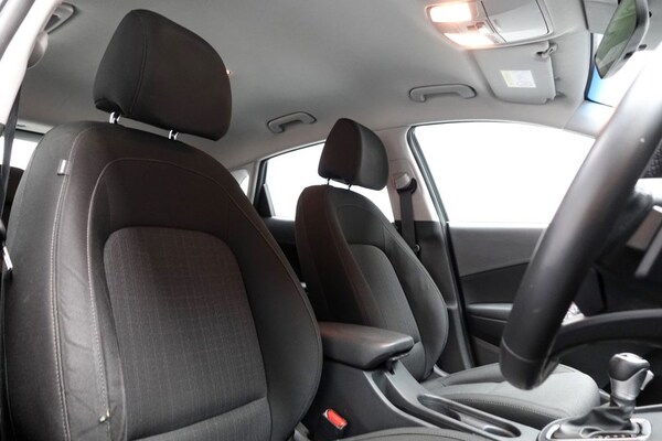 Used Hyundai KONA 2021 for sale - 76074078: Photo 2