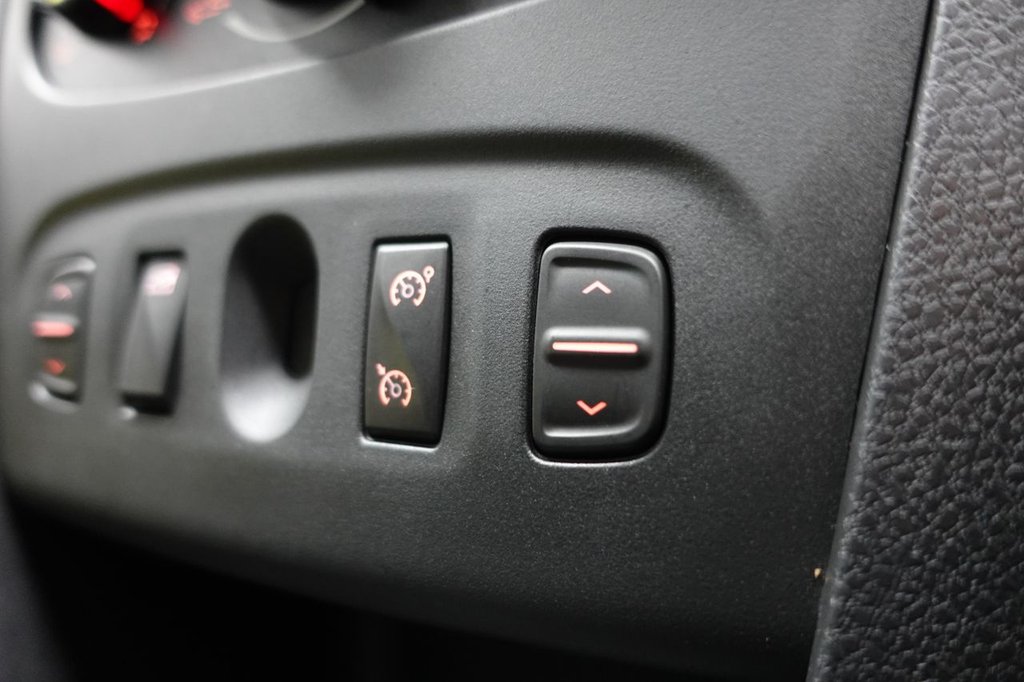 Used Dacia Sandero Stepway 2020 for sale - 77583840: Photo 37