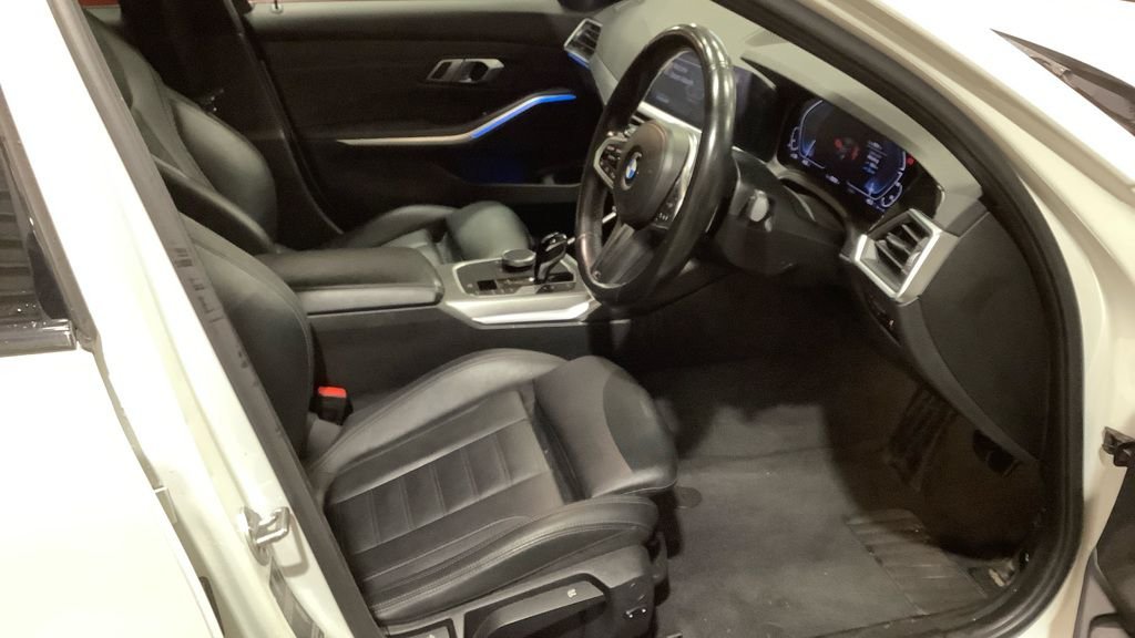 Used BMW 3 Series 2020 for sale - 76740255: Photo 2