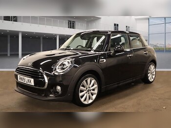Used MINI Hatch 2019 for sale - 77227475: Photo