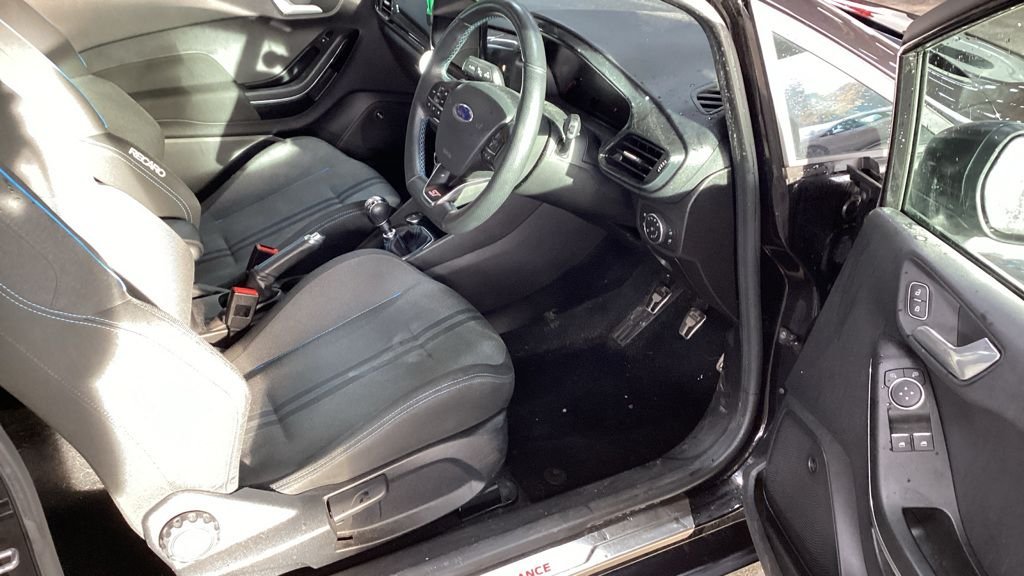 Used Ford Fiesta 2019 for sale - 76470149: Photo 2