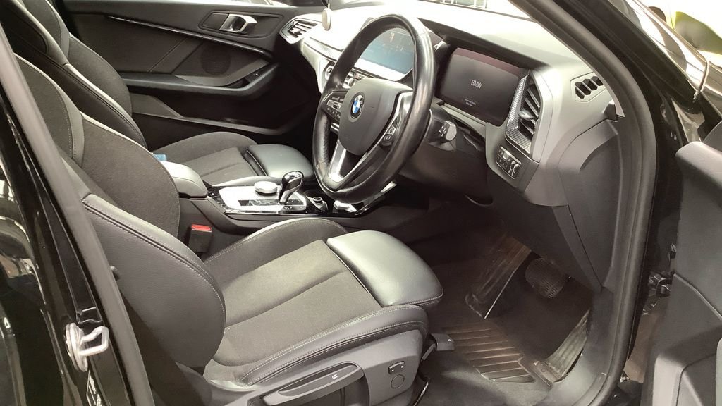 Used BMW 1 Series 2024 for sale - 78068403: Photo 3