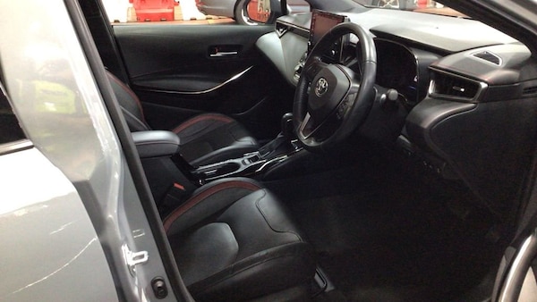 Used Toyota Corolla 2021 for sale - 76223901: Photo 2