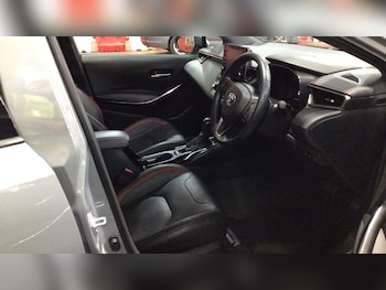 Used Toyota Corolla 2021 for sale - 76223901: Photo 2