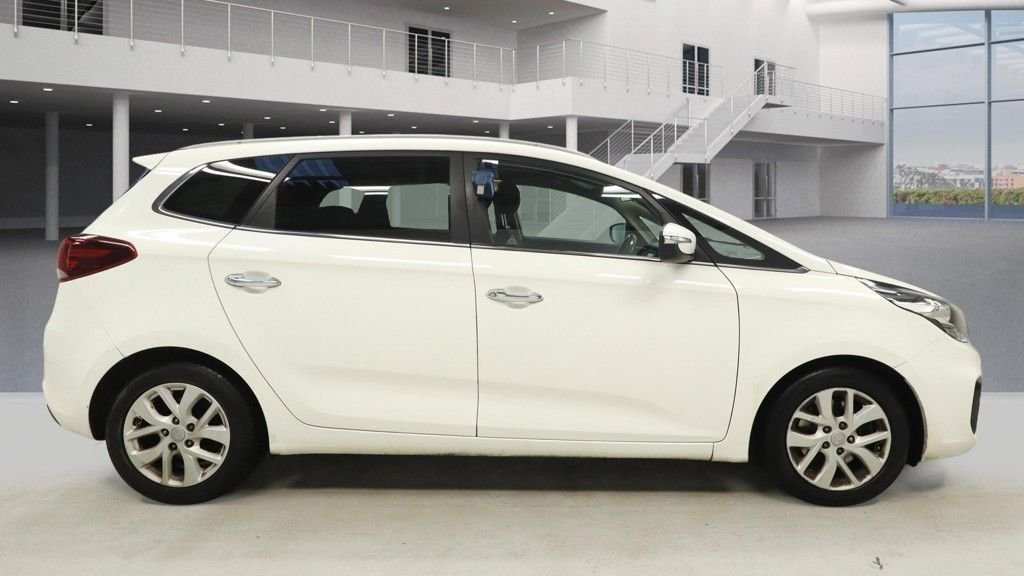 Used Kia Carens 2018 for sale - 77153767: Photo 10