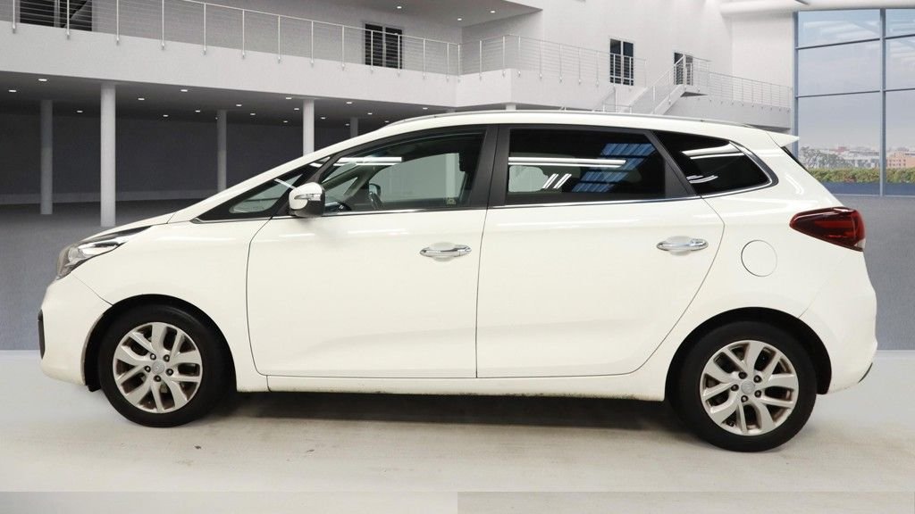 Used Kia Carens 2018 for sale - 77153767: Photo 12