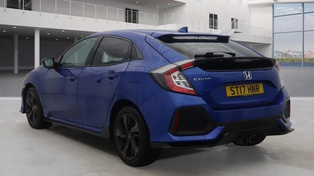 Used Honda Civic 2017 for sale - 77547517: Photo 3