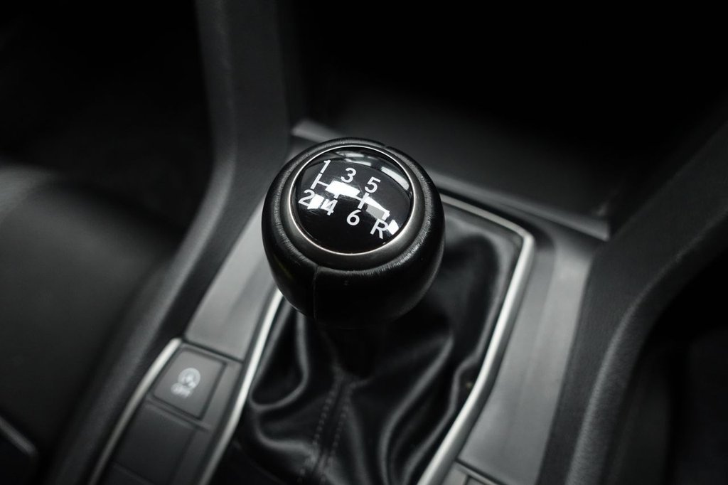 Used Honda Civic 2017 for sale - 77547517: Photo 32