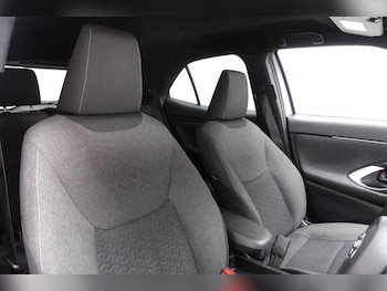 Used Toyota Yaris Cross 2022 for sale - 79584917: Photo