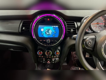 Used MINI Hatch 2019 for sale - 77007476: Photo