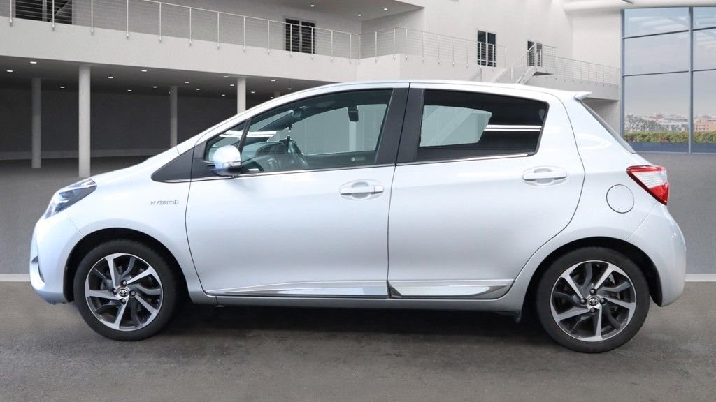 Used Toyota Yaris 2017 for sale - 76923928: Photo 11