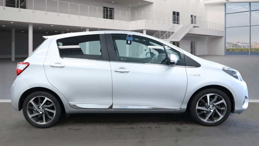 Used Toyota Yaris 2017 for sale - 76923928: Photo 9