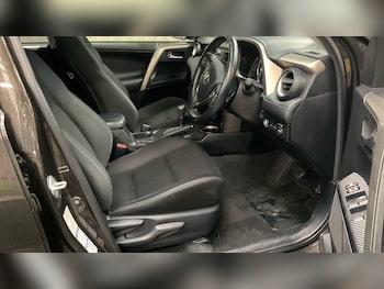 Used Toyota RAV4 2015 for sale - 76267119: Photo
